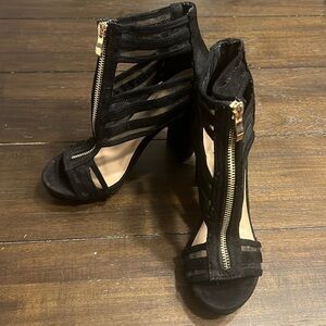 Elegant Black Zipper Heels